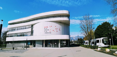 Photo du bâtiment de la MACI